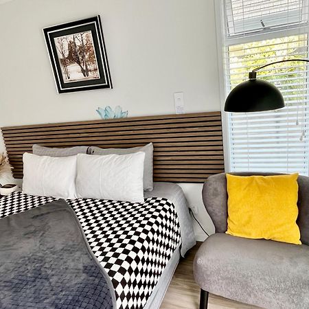 Lakeside Cozy Studio Taupo Exterior photo